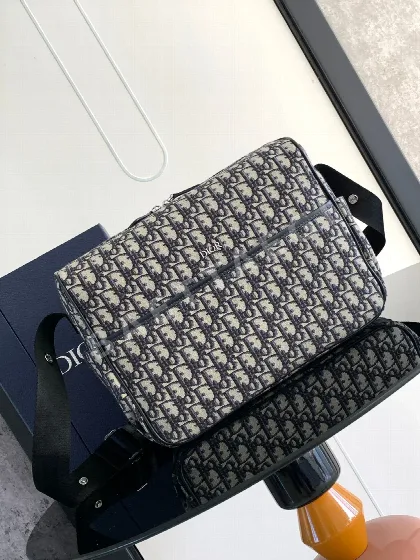 디올 뉴 베이비 체인징 가방 147902