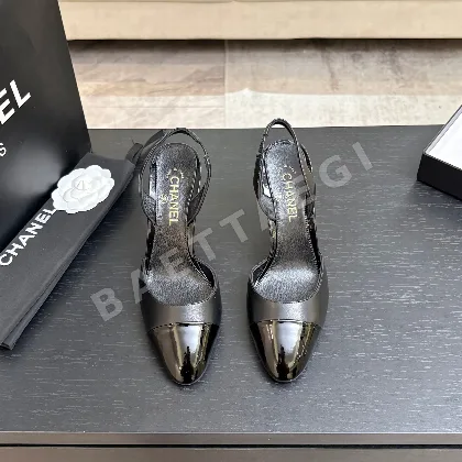 샤넬 더블 C 컷아웃 플랫 하이힐 신발 115370
