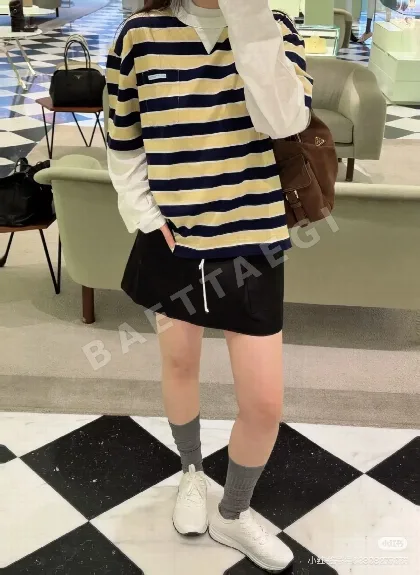 프라다 스트라이프 여성 반팔 티셔츠