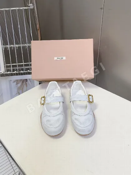 미우미우 레트로 캐주얼 신발 98781