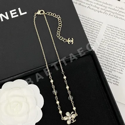 샤넬 라이트 골드 라인스톤 플라워 진주 초커 목걸이 69096