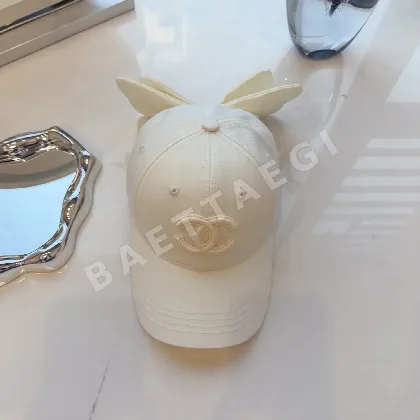 샤넬 리본 더블 C 로고 여성용 모자 82579