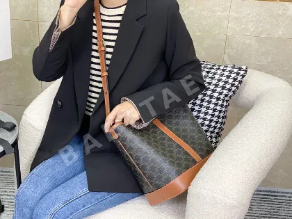 셀린느 스킨레 미디엄 버킷 가방 86416
