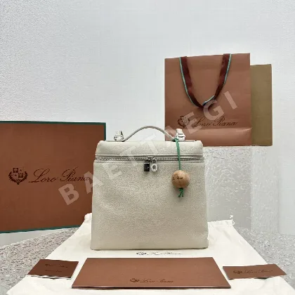 로로피아나 라이트스톤그레이 소가죽 백팩 128948