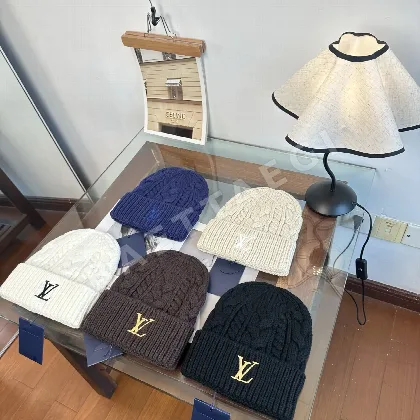 루이비통 LV 니트 비니 186129