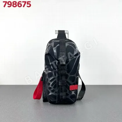 여행가방 블랙 나비 프린트 체스트백 134362