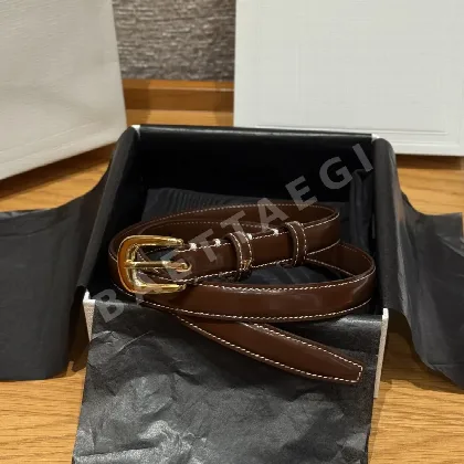 셀린느 부드러운 소가죽 여성용 골드 로고 벨트 171518