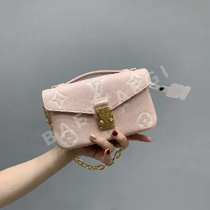 루이비통 딸기 우유 메신저백 M14208