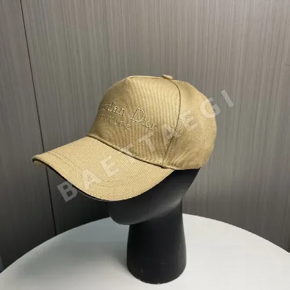 디올 자수 베이스볼 캡 133705