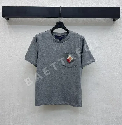루이비통 플라워 포켓 크루넥 코튼 반팔 티셔츠