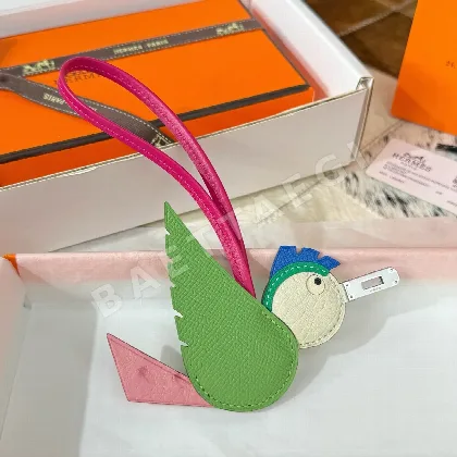 에르메스 크로커다일 새 참 키링 124437