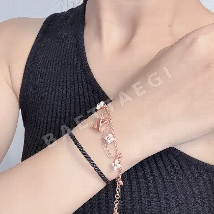 루이비통 심플 디자인 팔찌 64103