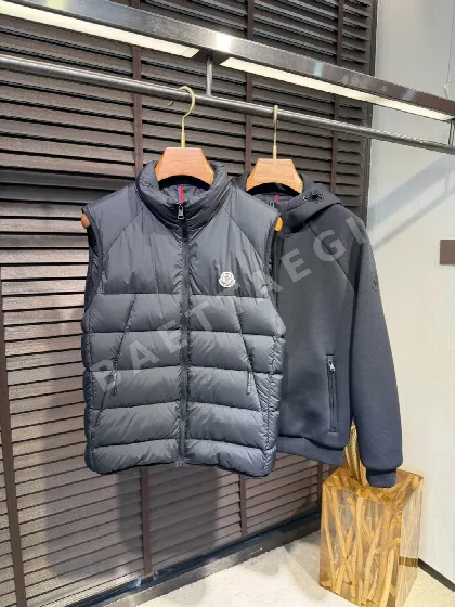 몽클레르 남성 다운 조끼 197401