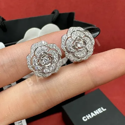 샤넬 카멜리아 라인스톤 클립온 귀걸이 178274