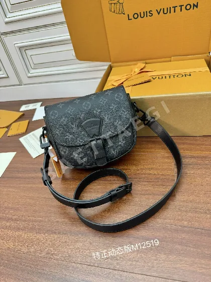 루이비통 M12519 가죽 가방