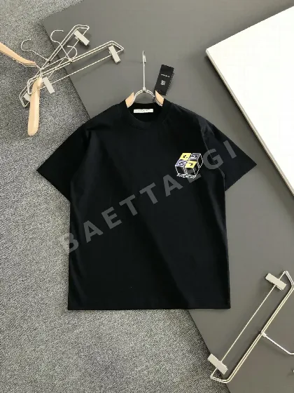 지방시 클래식 로고 남성 반팔 티셔츠 138621