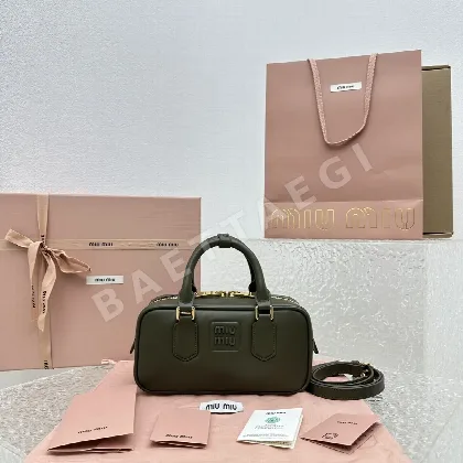 미우미우 올리브 그린 패딩 볼링백 68183