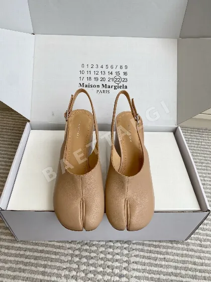 마르지엘라 MM6 타비 오픈힐 웨지 샌들 80078