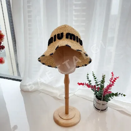 미우미우 모자 81064 Miu Miu Cap