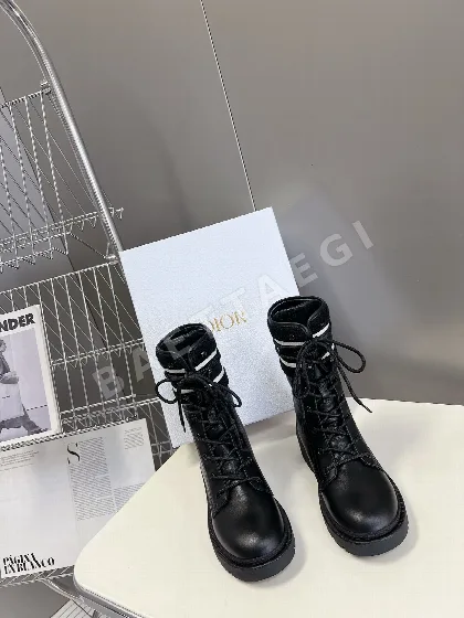 디올 퍼 앵클 부츠 105116