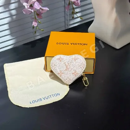 루이비통 LV 루이베어 하트 키링 160167