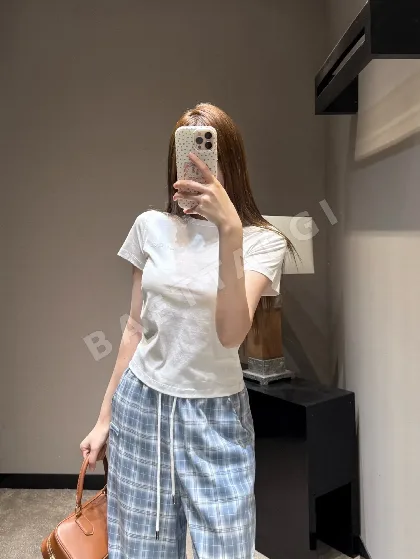 구찌 클래식 레터 자수 반팔 티셔츠 91306