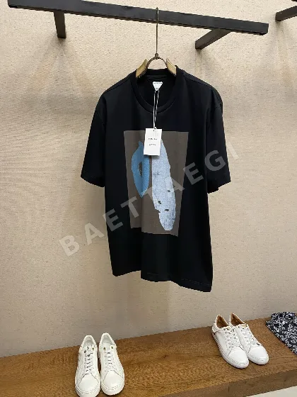 보테가베네타 추상 얼굴 프린트 코튼 반팔 티셔츠 65751