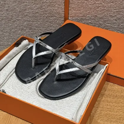 에르메스 미스 켈리 샌들 실버 염소가죽 164348