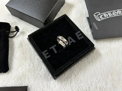 크롬하츠 하트형 스무스 크로스 플라워 반지 63076