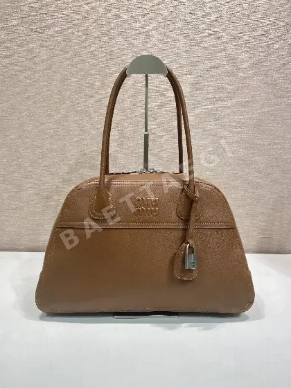 미우미우 볼링백 핸드백 5BB196
