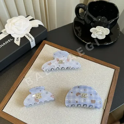 샤넬 빈티지 스타일 헤어클립 182592