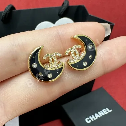 샤넬 문 스터드 귀걸이 178272