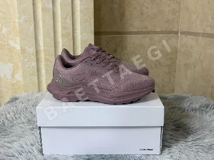 알로 요가 러너 러닝화 75519