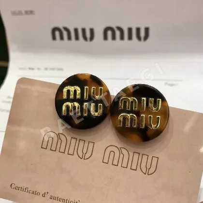 미우미우 아크릴 호피 라운드 스터드 귀걸이 60997