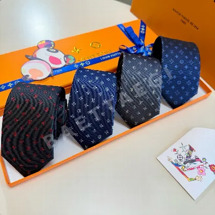 루이비통 다이아몬드 V 실크 넥타이 90093