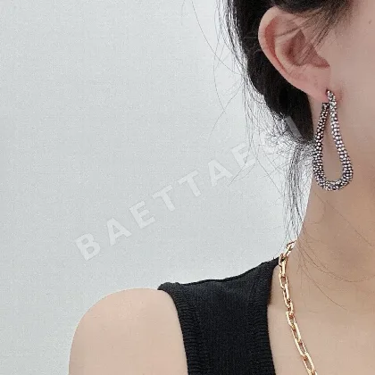 발렌티노 메탈릭 귀걸이 63692