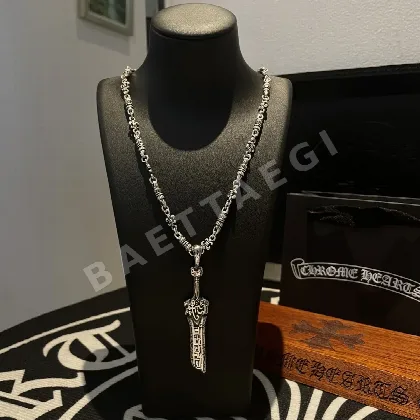 크롬하츠 스카우트 플라워 소드 펜던트 목걸이 62539