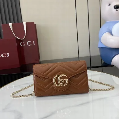구찌 GG 마몬트 퀼팅 체인 지갑 24022