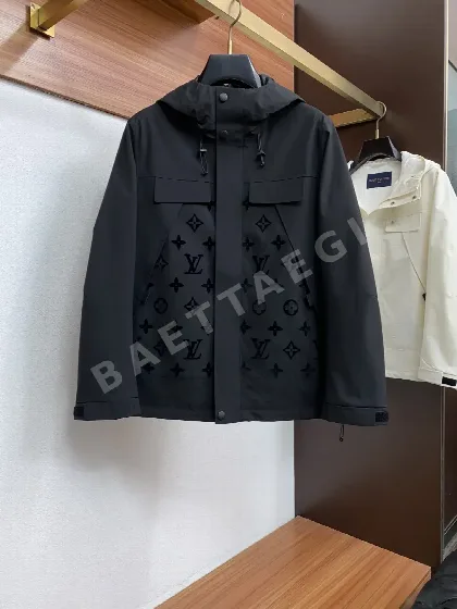 루이비통 후드 윈드브레이커 자켓
