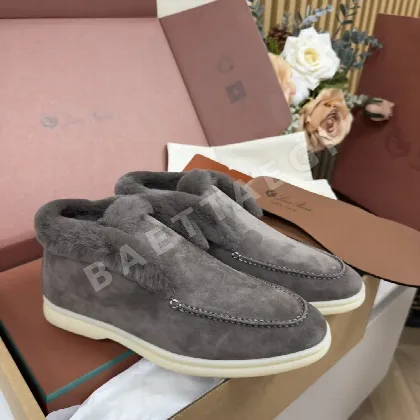 로로피아나 오픈 워크 퍼 161236