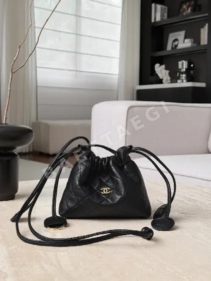 샤넬 럭키백 리틀블랙 가방 167680