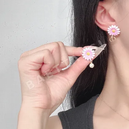 디올 투각 나비 진주 귀걸이 60856