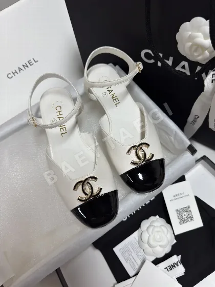 샤넬 더블 C 장식 메리제인 93648
