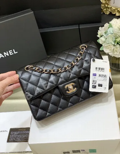 샤넬 클래식 플랩백 A01113 37245