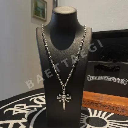 크롬하츠 스카우트 플라워 볼 스컬 펜던트 목걸이 125831