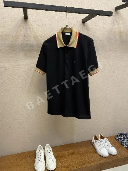 버버리 레터 로고 자카드 카라 남성 반팔 티셔츠 103582