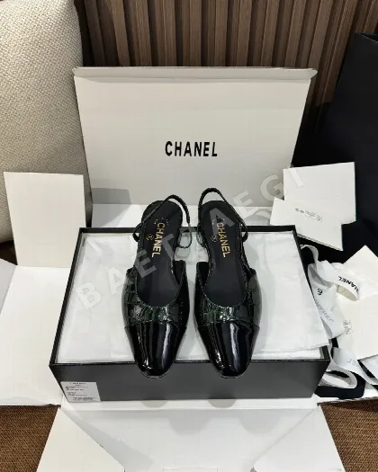 샤넬 힐 가죽 오픈백 슬링 187109