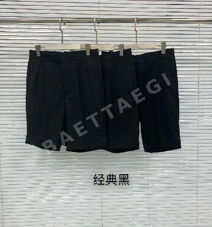 톰브라운 클래식 남성 반바지 126337