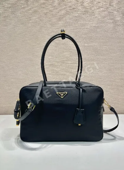 프라다 패널 라지 나일론 핸드백 1BB131