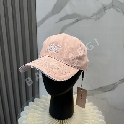 미우미우 자수 베이스볼 모자 118526